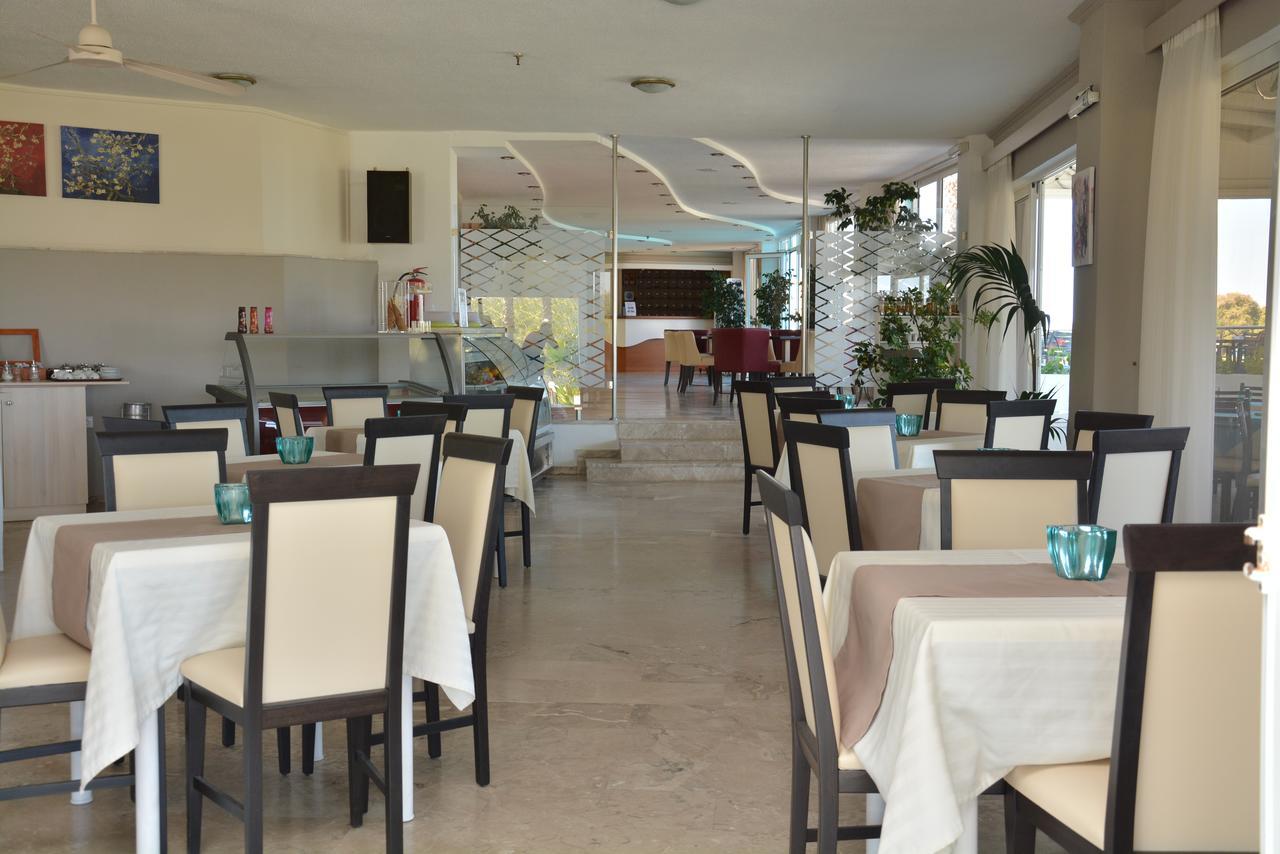Costa Angela Seaside Resort Exterior foto
